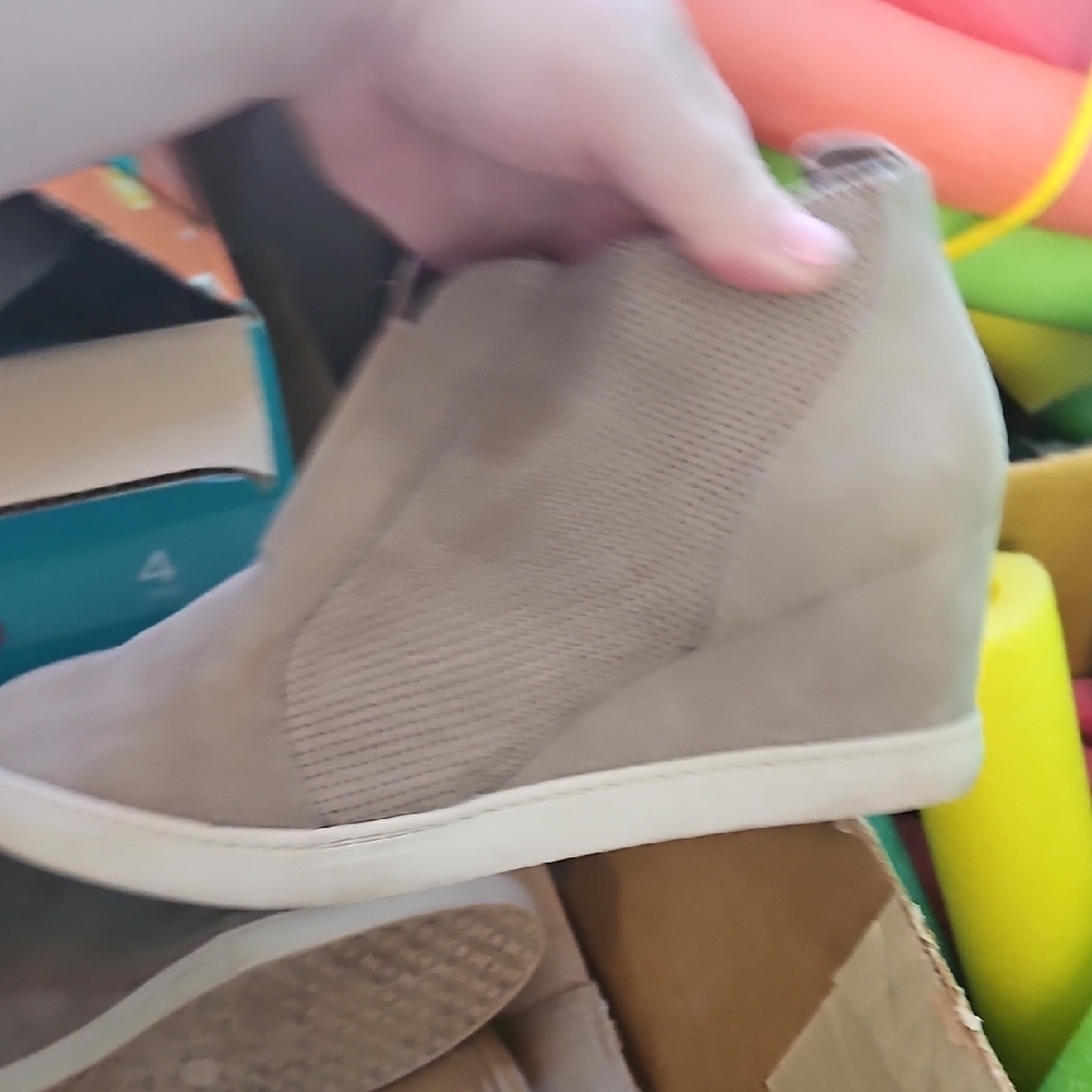 A New Day Tan Wedge Shoes - Picture 3 of 5